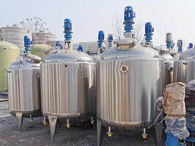 Рабочее место машины для нанесения покрытия на удобрения